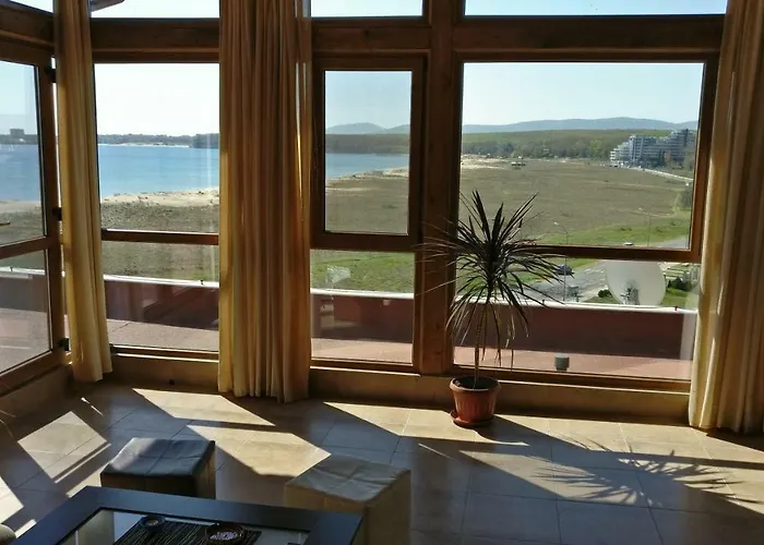 Club Priz Aparthotel 4*